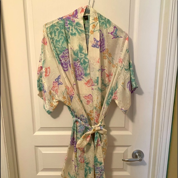 august silk Other - Short silk robe